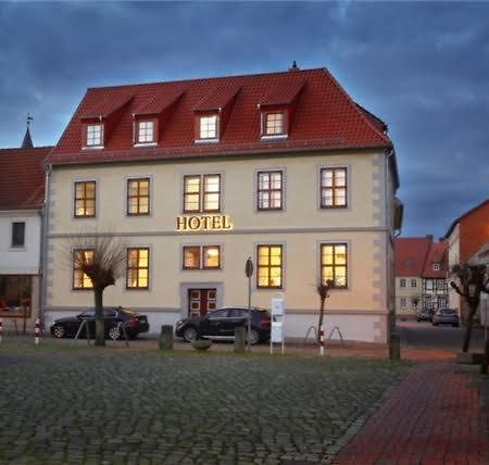Hotel Am Markt Oebisfelde Exterior foto