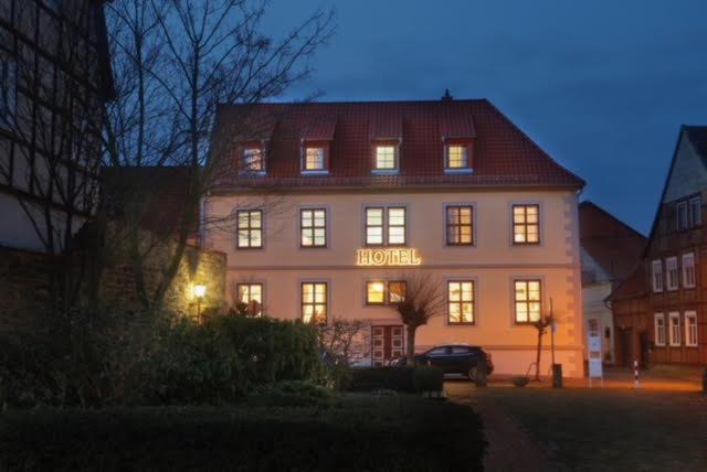 Hotel Am Markt Oebisfelde Exterior foto